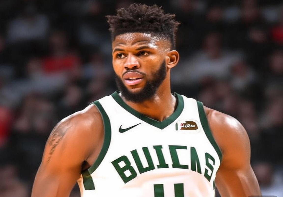 密尔沃基雄鹿队瞄准扎克·拉文与本·西蒙斯，为字母哥打造全新争冠阵容