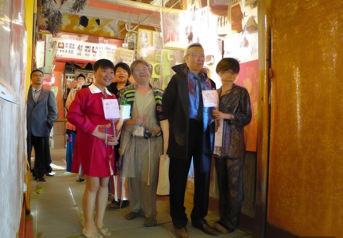 西甲争冠关键战：巴塞罗那对决马德里竞技，皇马静观榜首风云