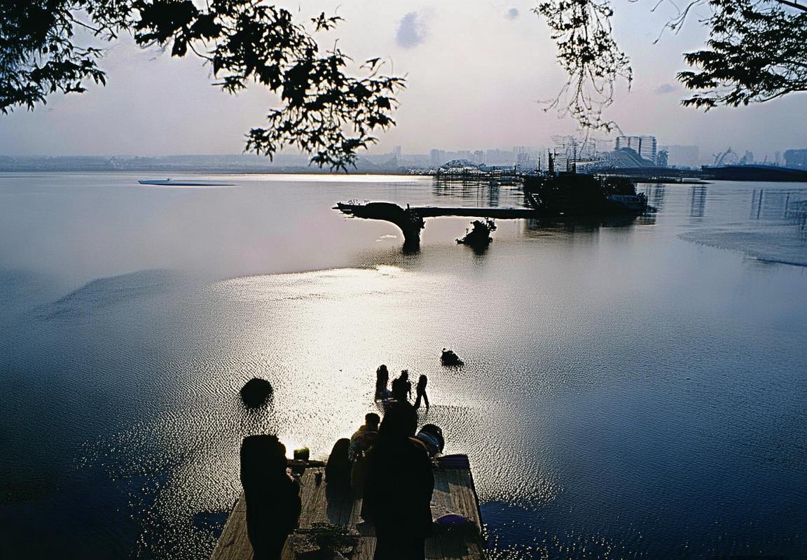 骑士队达柳斯·加兰斩获三双创队史纪录，多诺万·米切尔手感冰凉追平打铁纪录